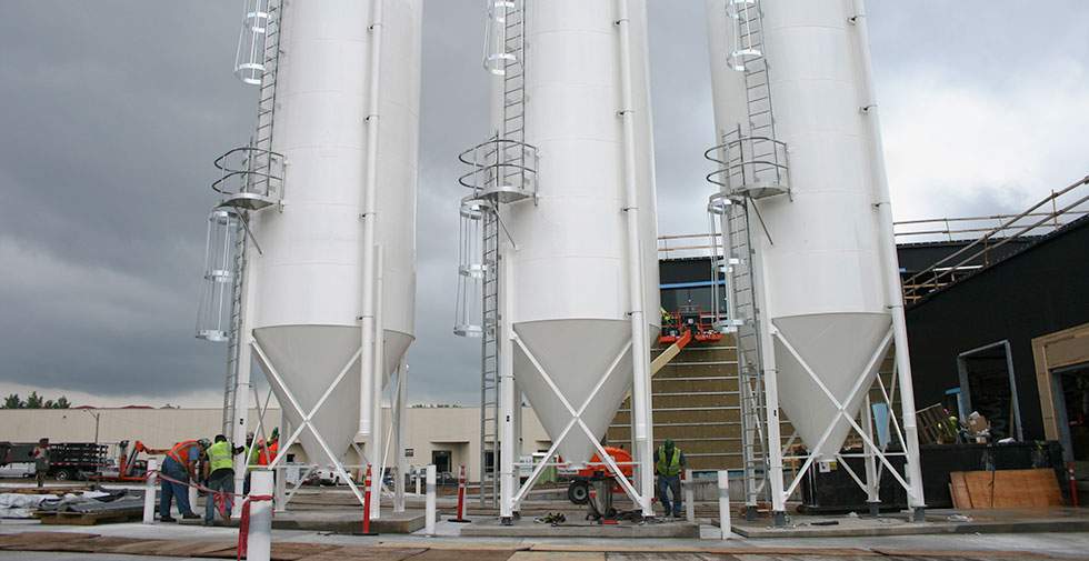 Large silo rigging project at Surly Brewing Co.